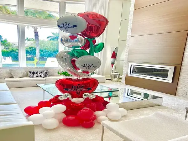 Anniversary balloon bouquets in Miami — photo 4
