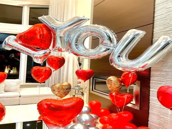 Anniversary balloon decorations in Miami — photo 6