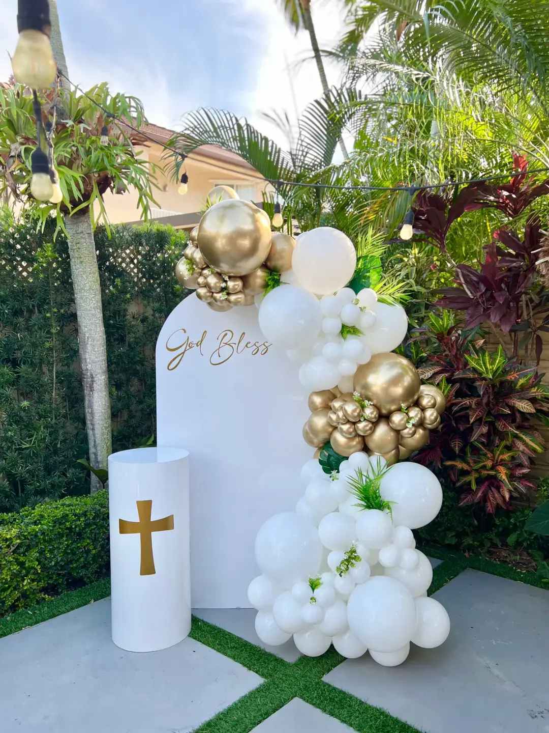 Communion, Confirmation & Baptism balloon decorations in Miami — photo 3