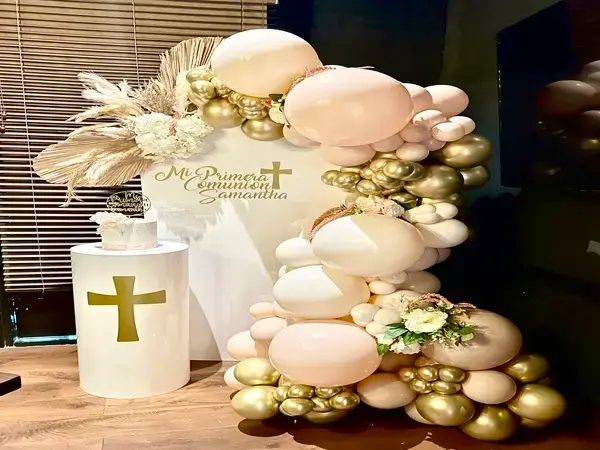 Communion, Confirmation & Baptism balloon decorations in Miami — photo 6
