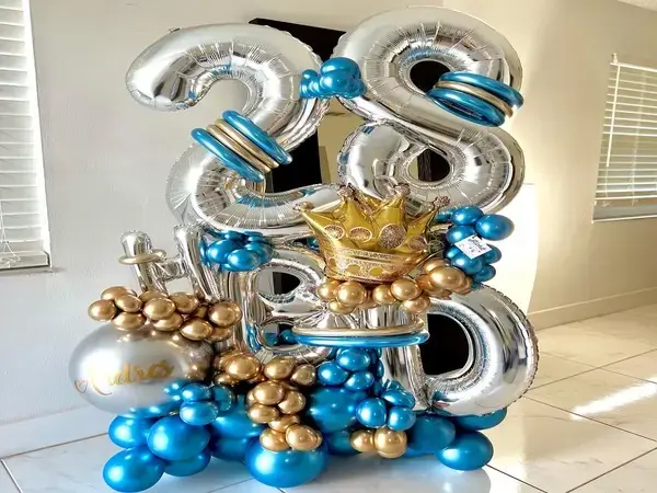 Birthday balloon bouquets in Miami — photo 11