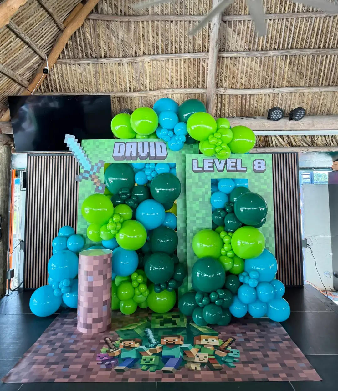 Birthday balloon decorations in Miami — photo 14