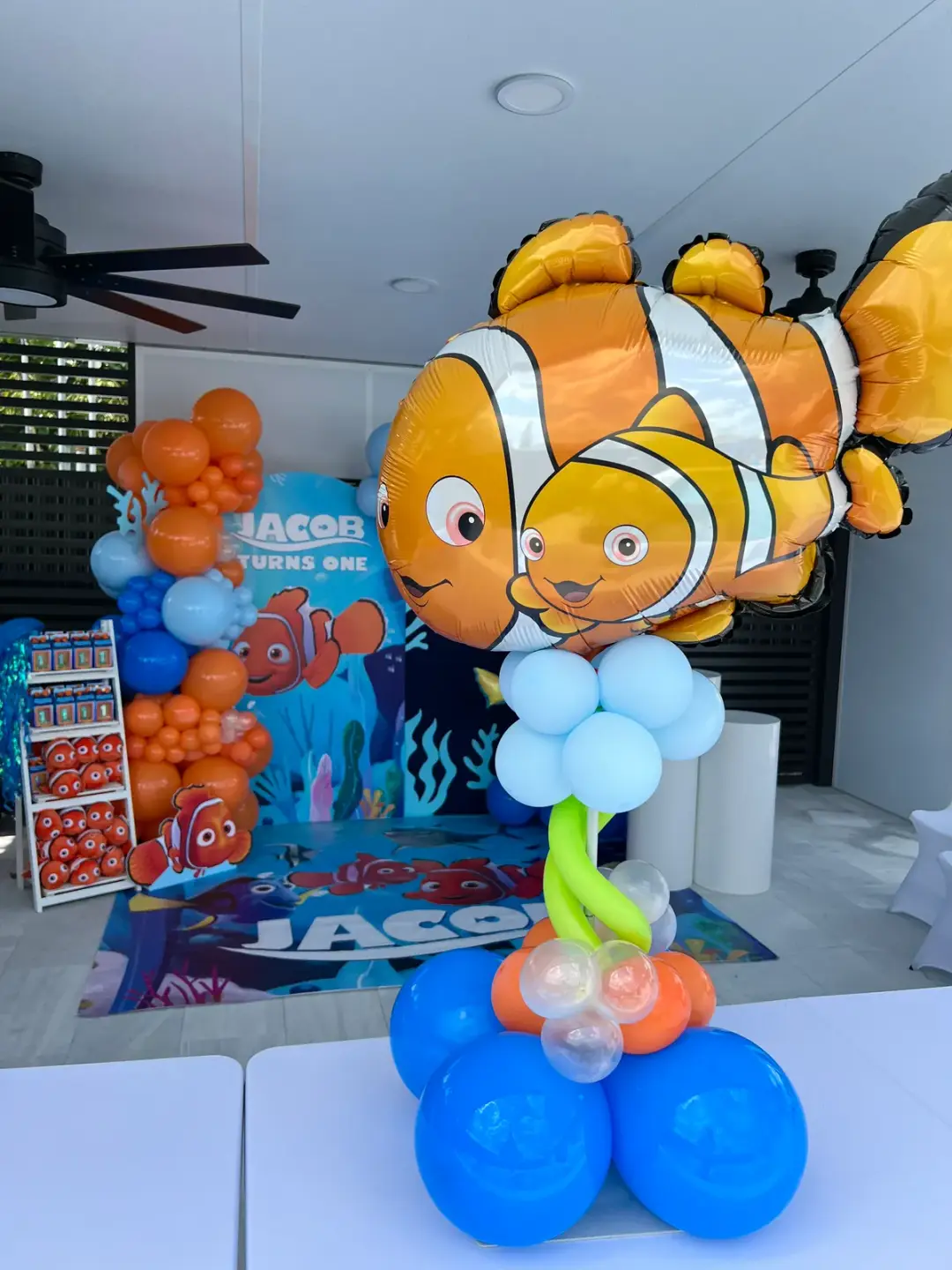 Birthday balloon decorations in Miami — photo 19