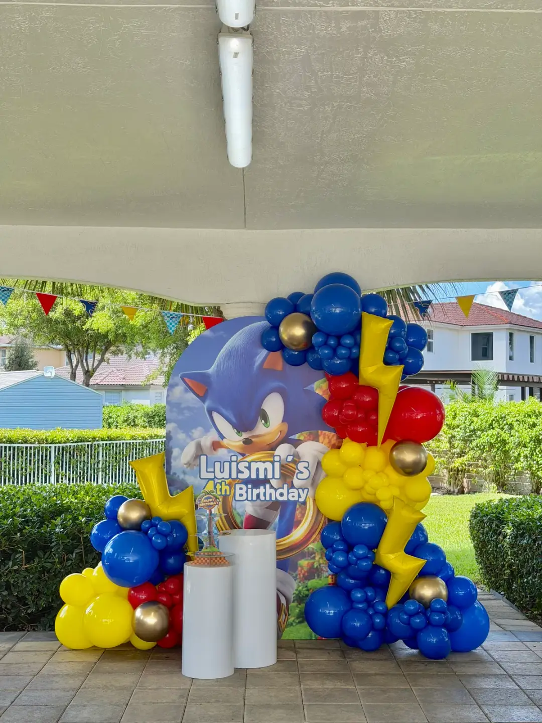 Birthday balloon decorations in Miami — photo 24
