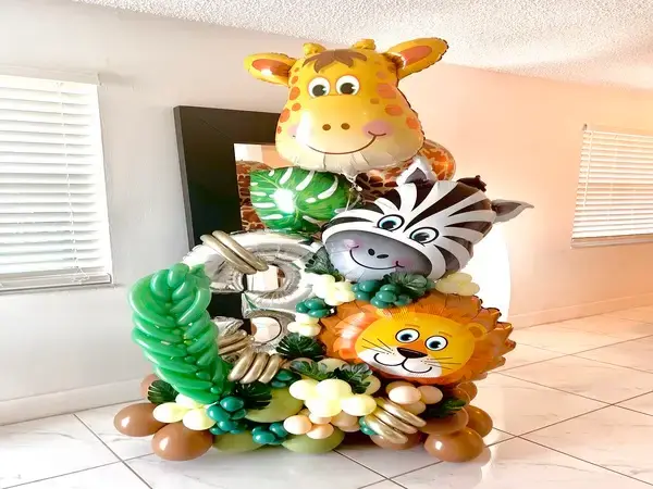 Birthday balloon bouquets in Miami — photo 35