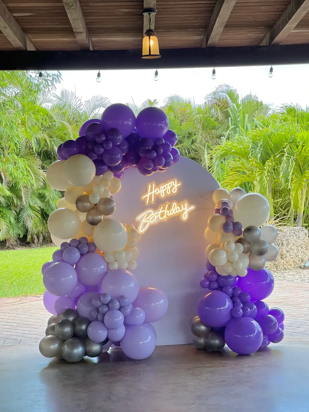 Birthday balloon decorations in Miami — photo 6