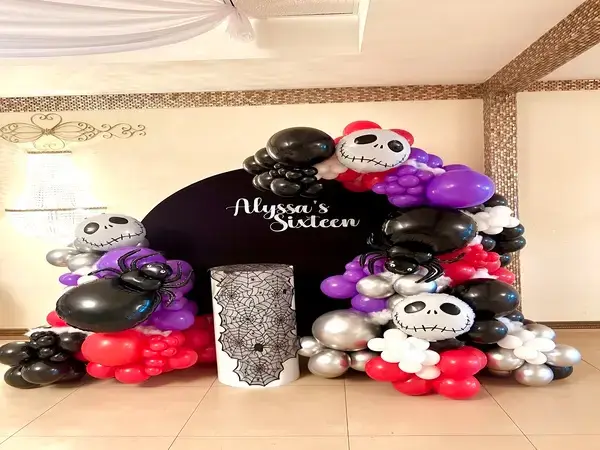 Holiday balloon decorations in Miami — photo 9