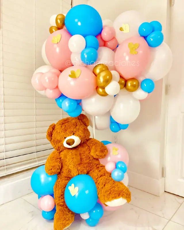 Gender Reveal balloon decorations in Miami