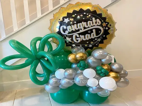 Graduation balloon bouquets in Miami — photo 4