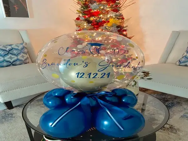 Graduation balloon bouquets in Miami — photo 7