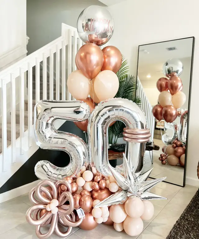 Birthday balloon decorations in Miami