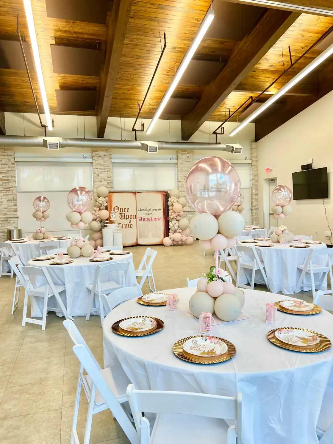 Table decoration by Aloha Creaciones in Miami — photo 6